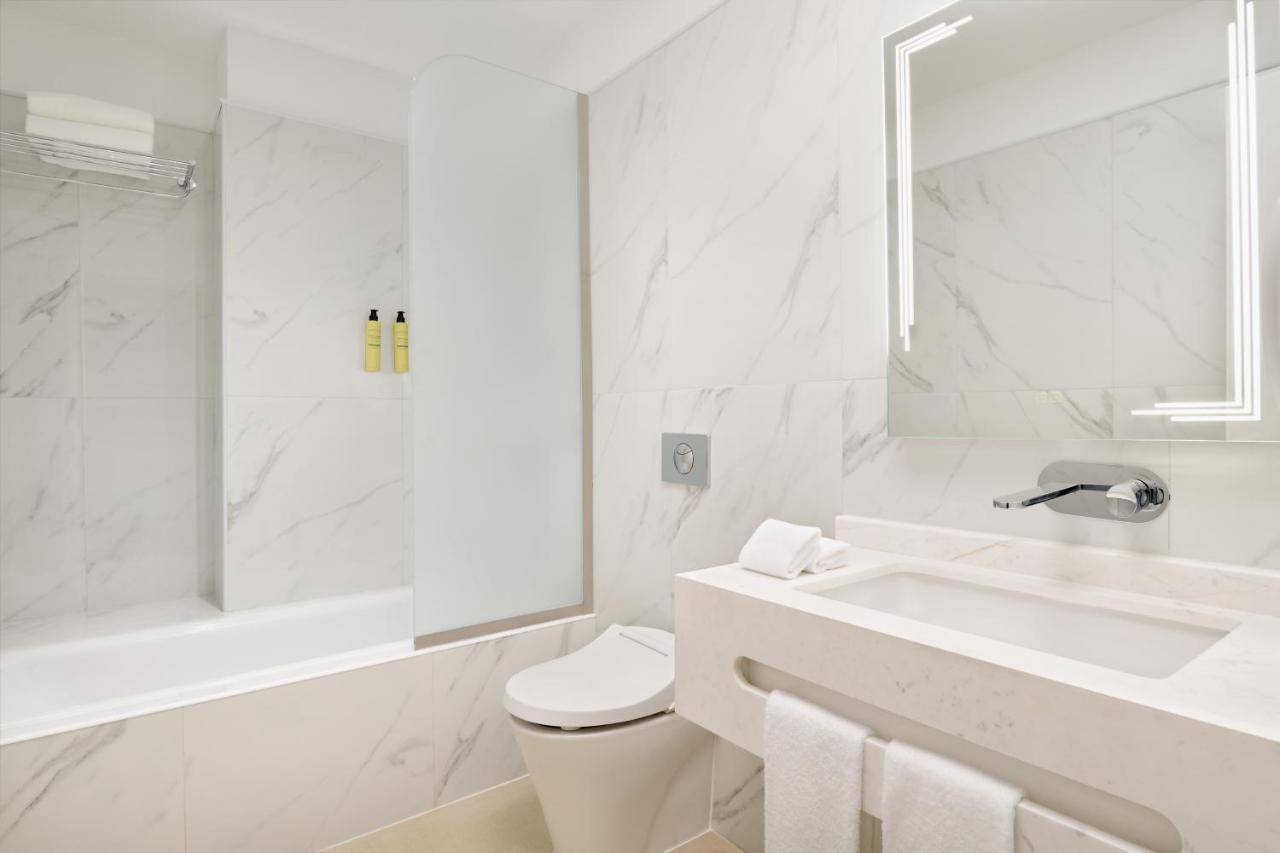 Element By Westin West Bay Doha Hotel Екстериор снимка