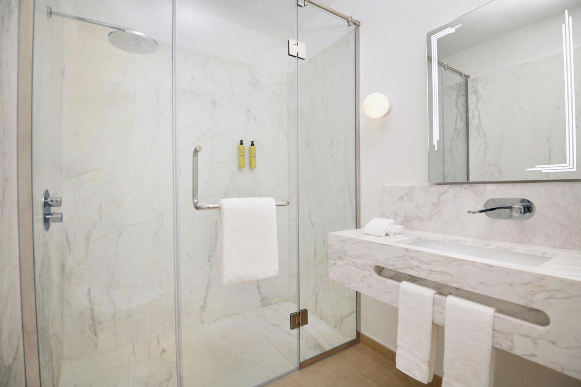 Element By Westin West Bay Doha Hotel Екстериор снимка